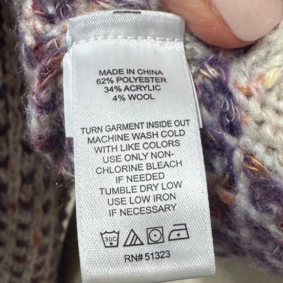 CeCe NWOT❤️ Women's Sweater Textured Cream and Purple - Picture 4 of 13